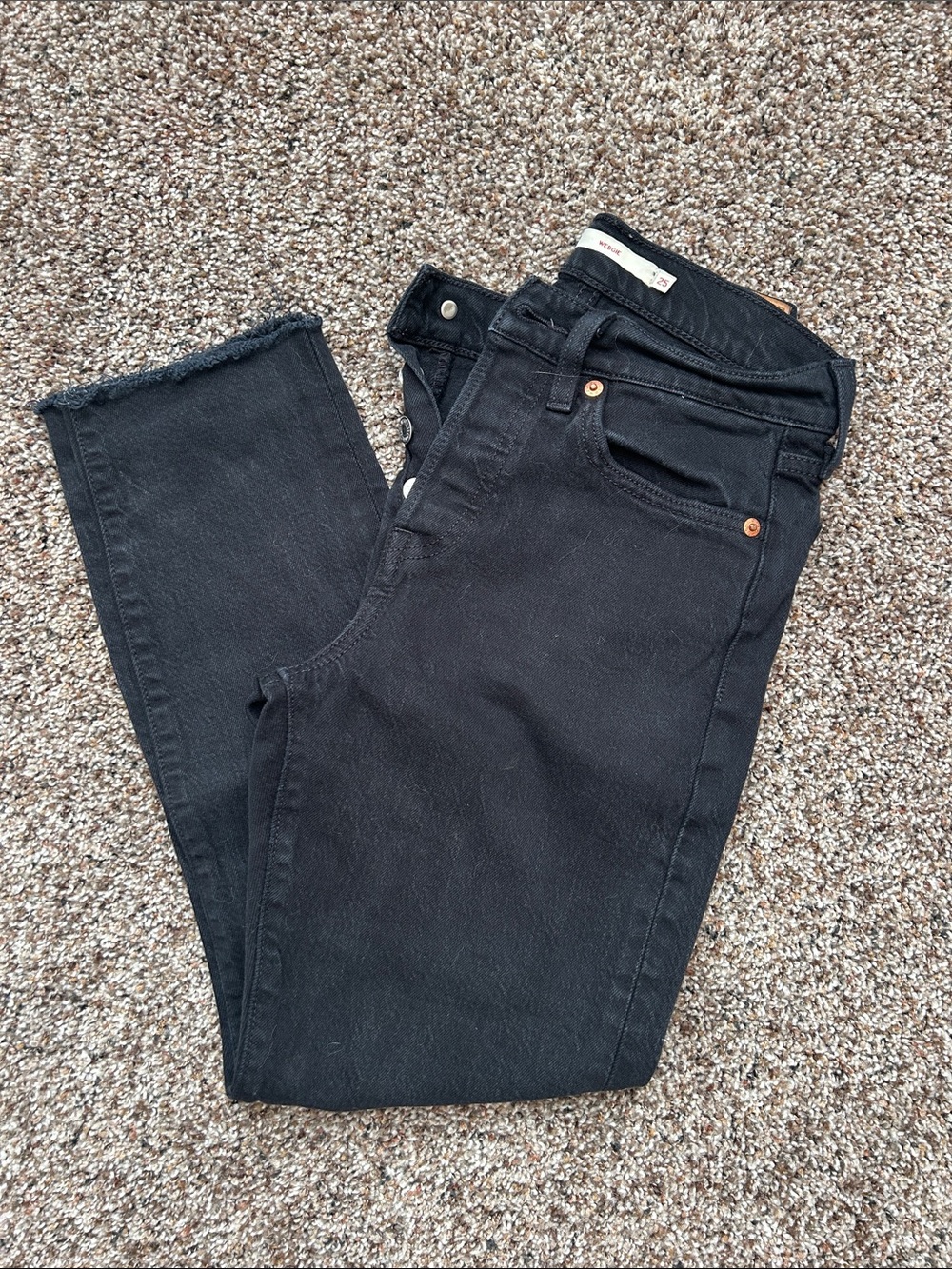 Levi’s black wedgie size 25
